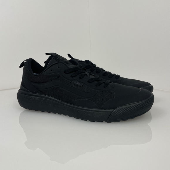 Vans MTE Ultrarange EXO Triple Black Mens Size 9.5 Skateboarding Sneakers - Picture 1 of 7